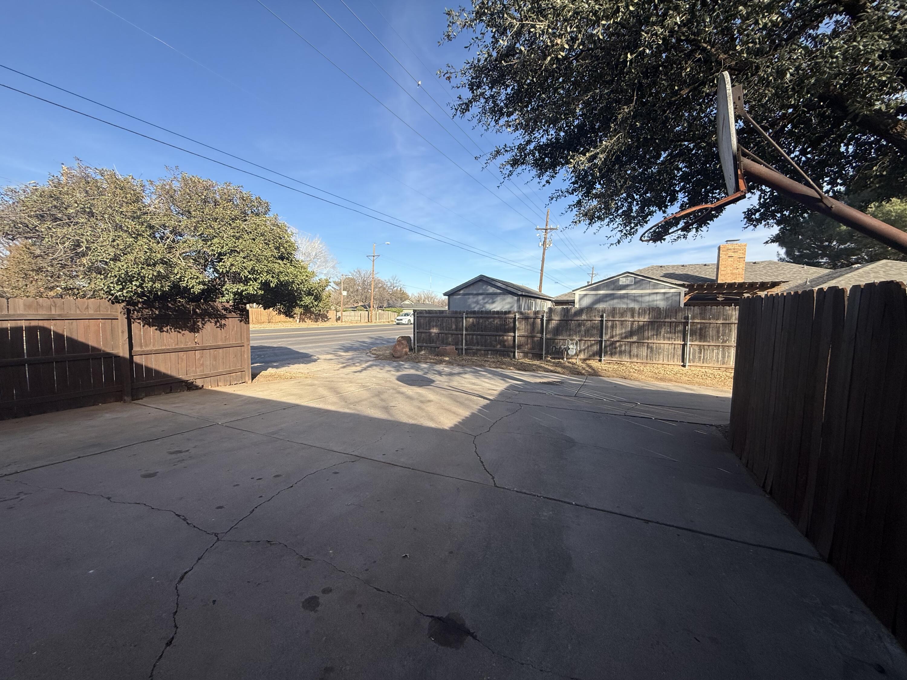 8201 Chicago Avenue Lubbock, TX 79424 - Photo 121 of 128 IMG_0396