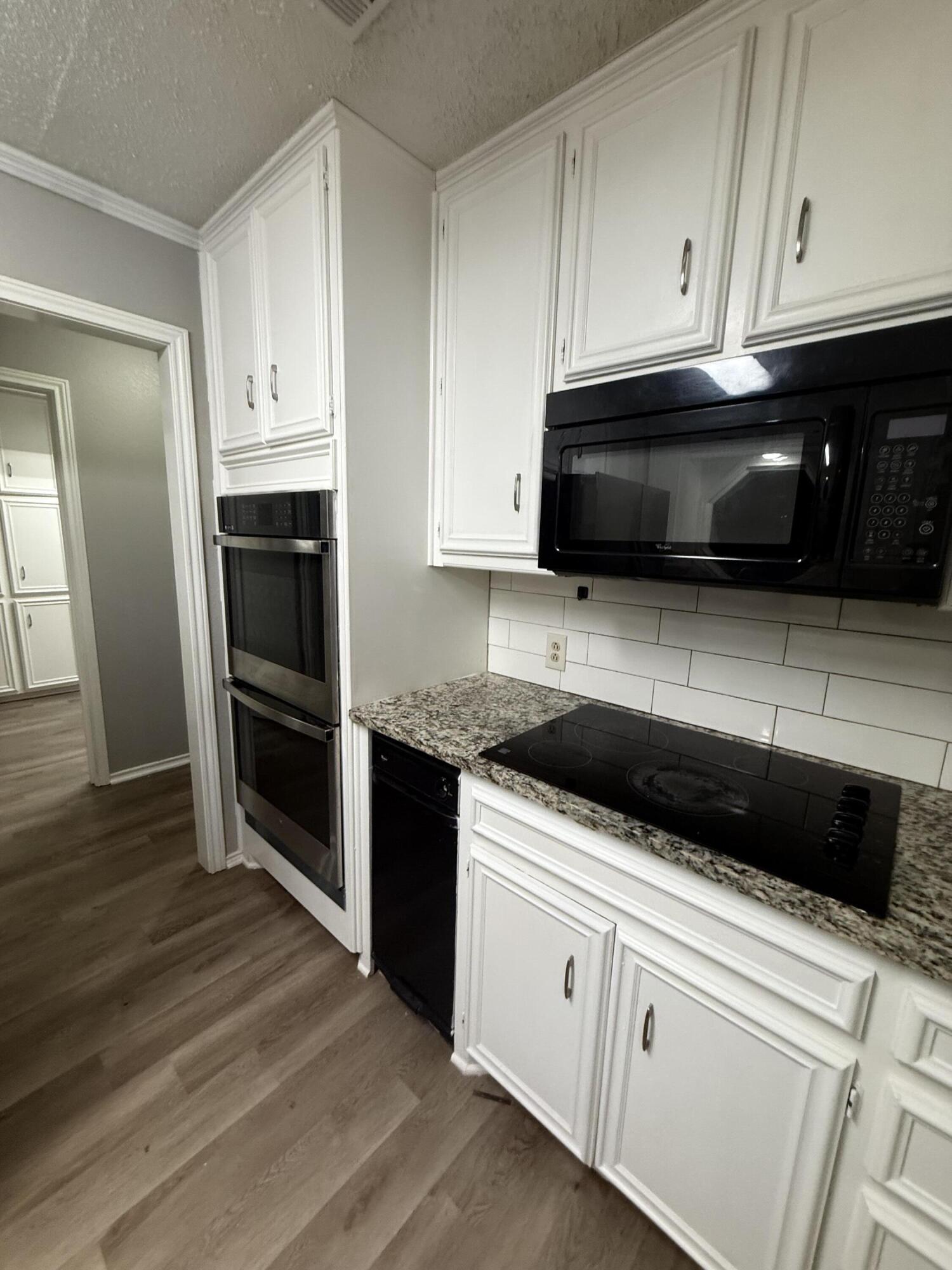 8201 Chicago Avenue Lubbock, TX 79424 - Photo 14 of 128 IMG_1022