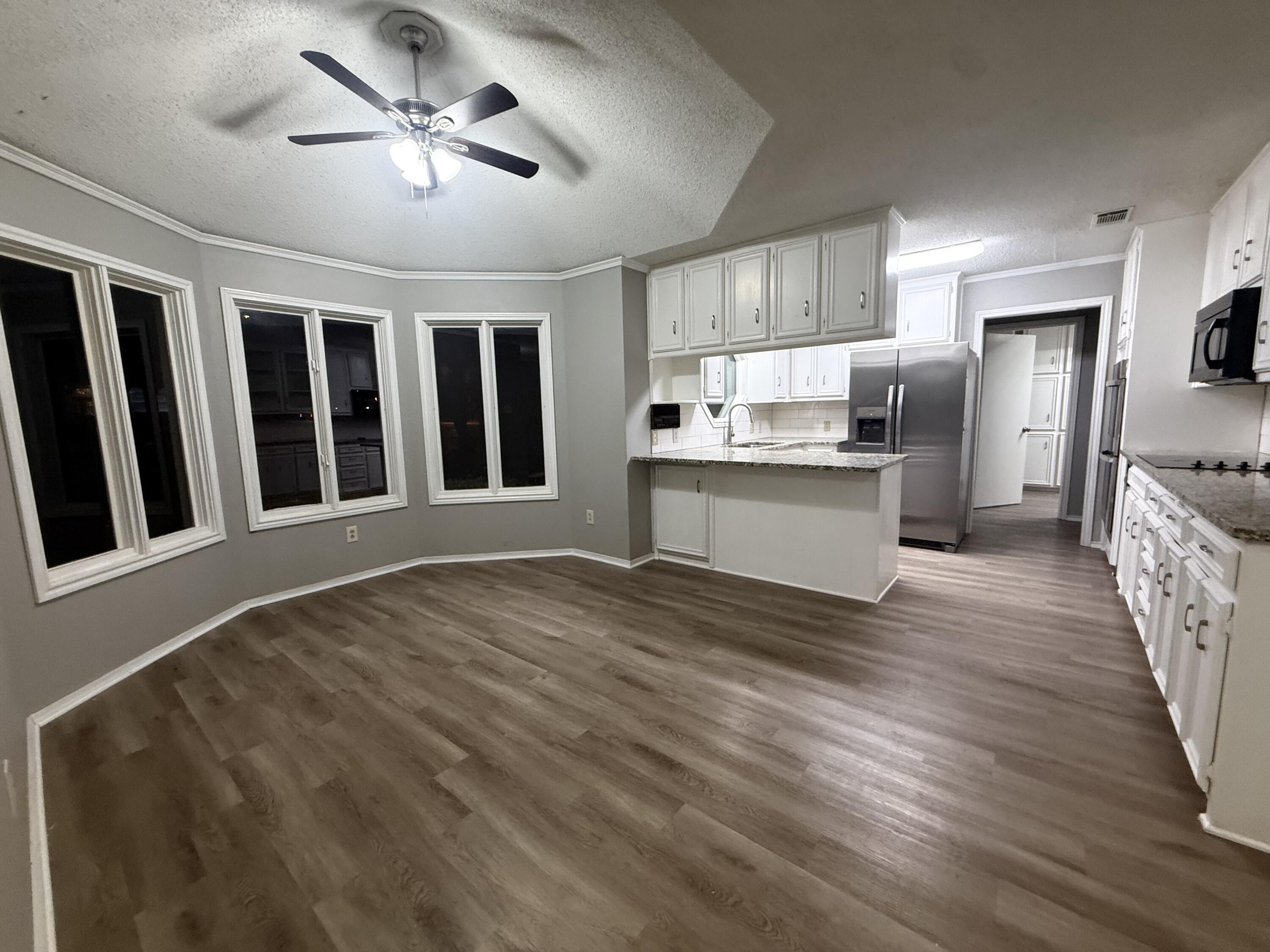 8201 Chicago Avenue Lubbock, TX 79424 - Photo 31 of 128 IMG_1020