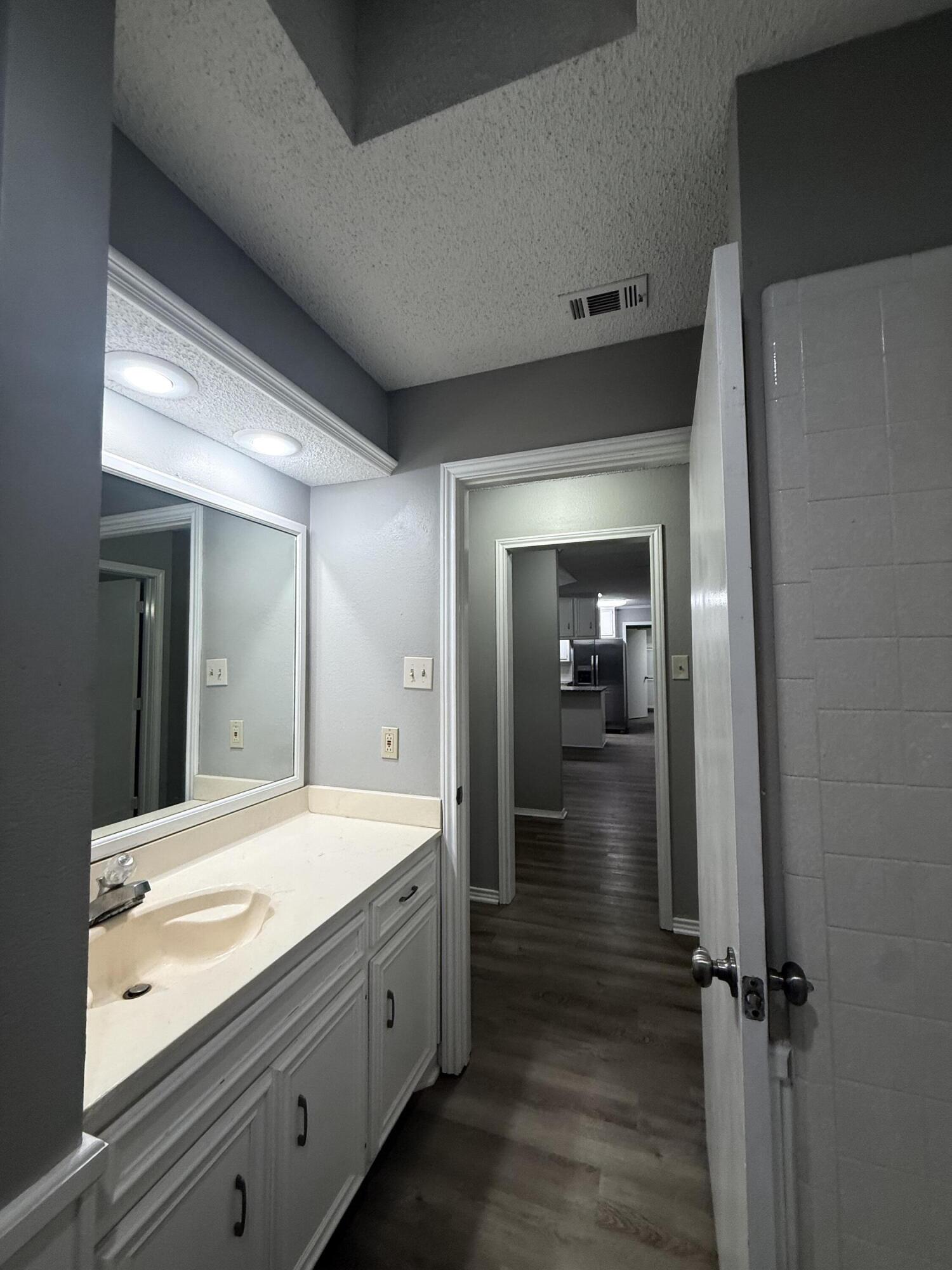 8201 Chicago Avenue Lubbock, TX 79424 - Photo 66 of 128 IMG_1017