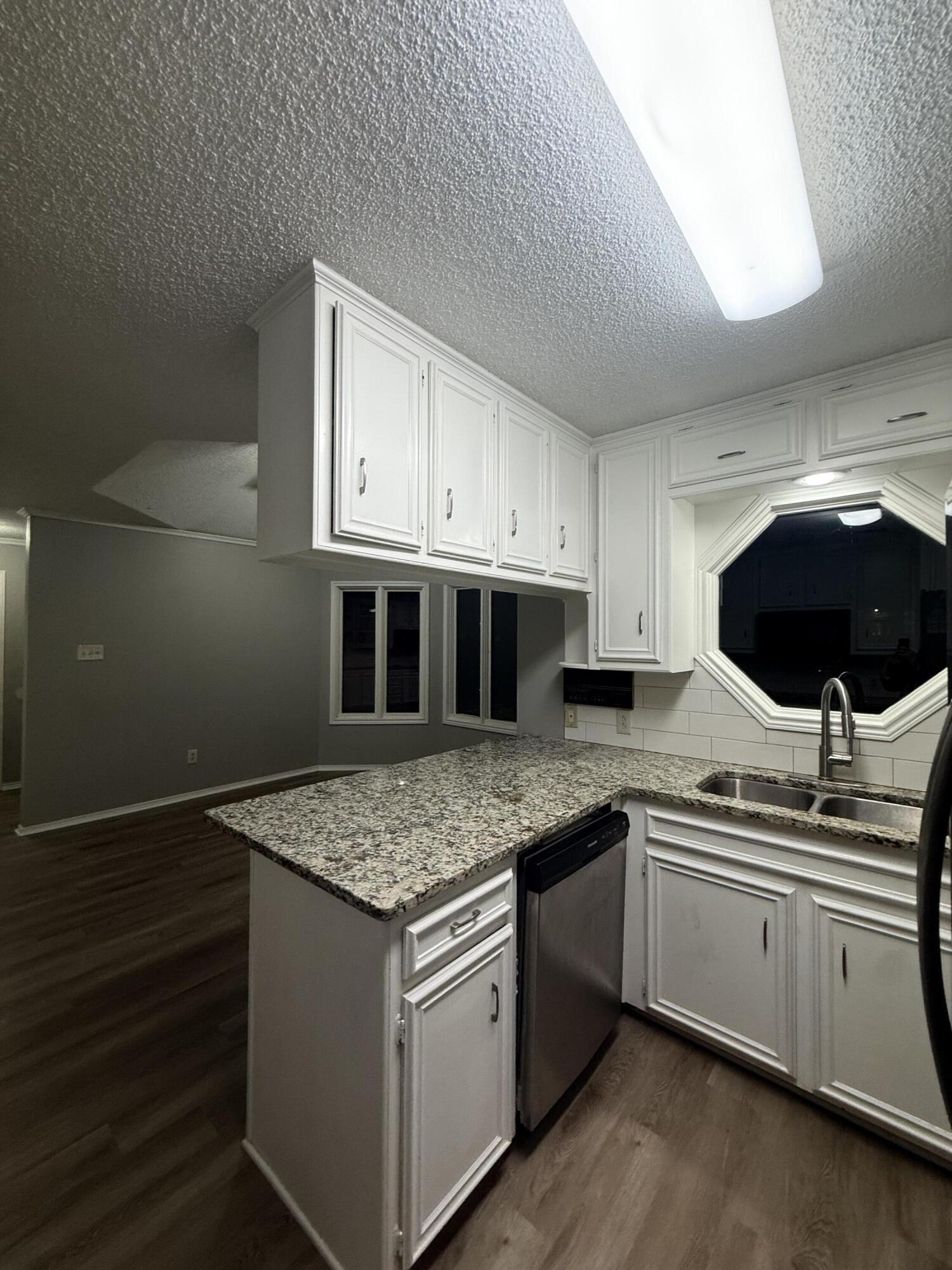 8201 Chicago Avenue Lubbock, TX 79424 - Photo 9 of 128 IMG_1023