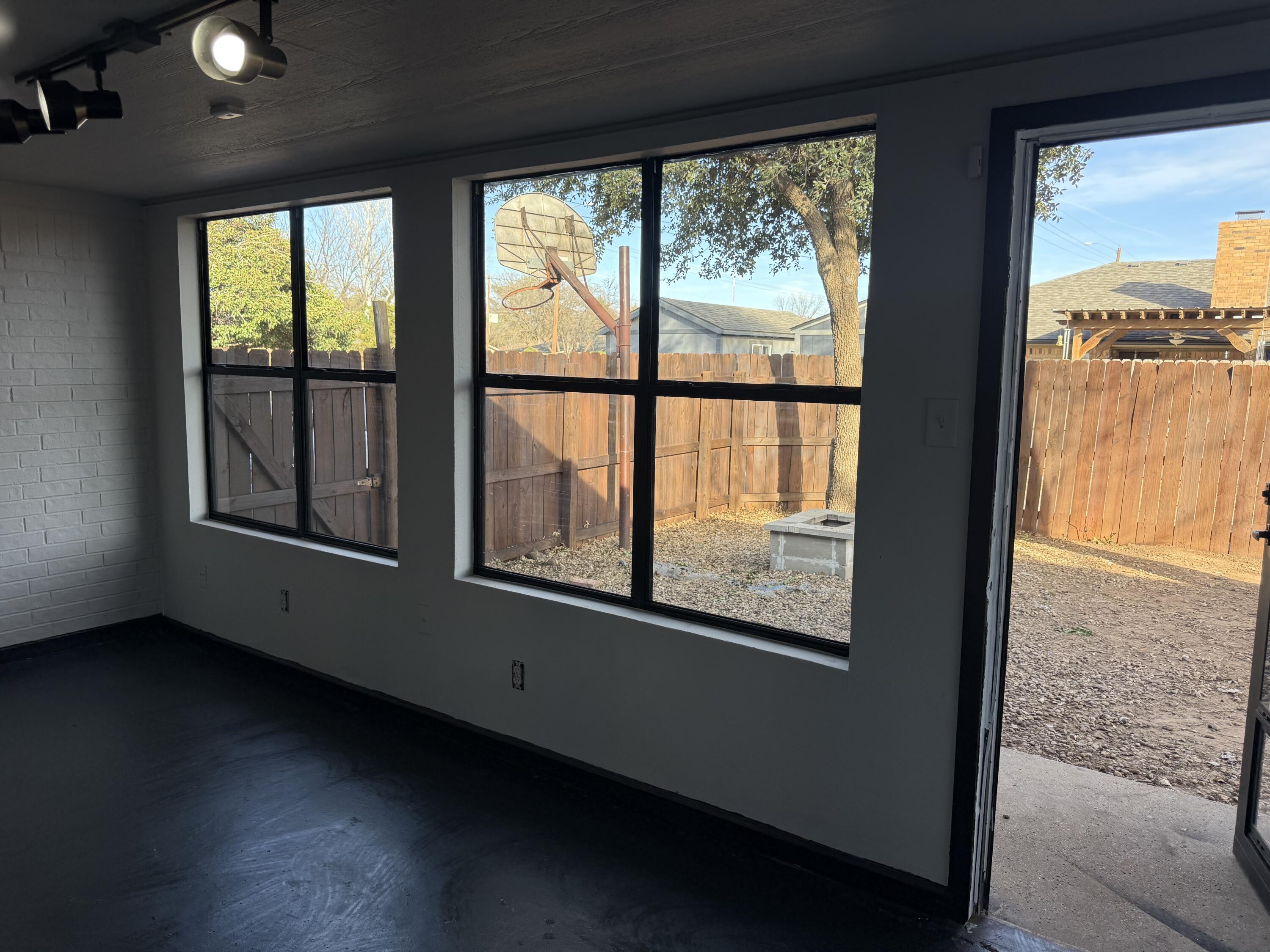 8201 Chicago Avenue Lubbock, TX 79424 - Photo 93 of 128 IMG_0372