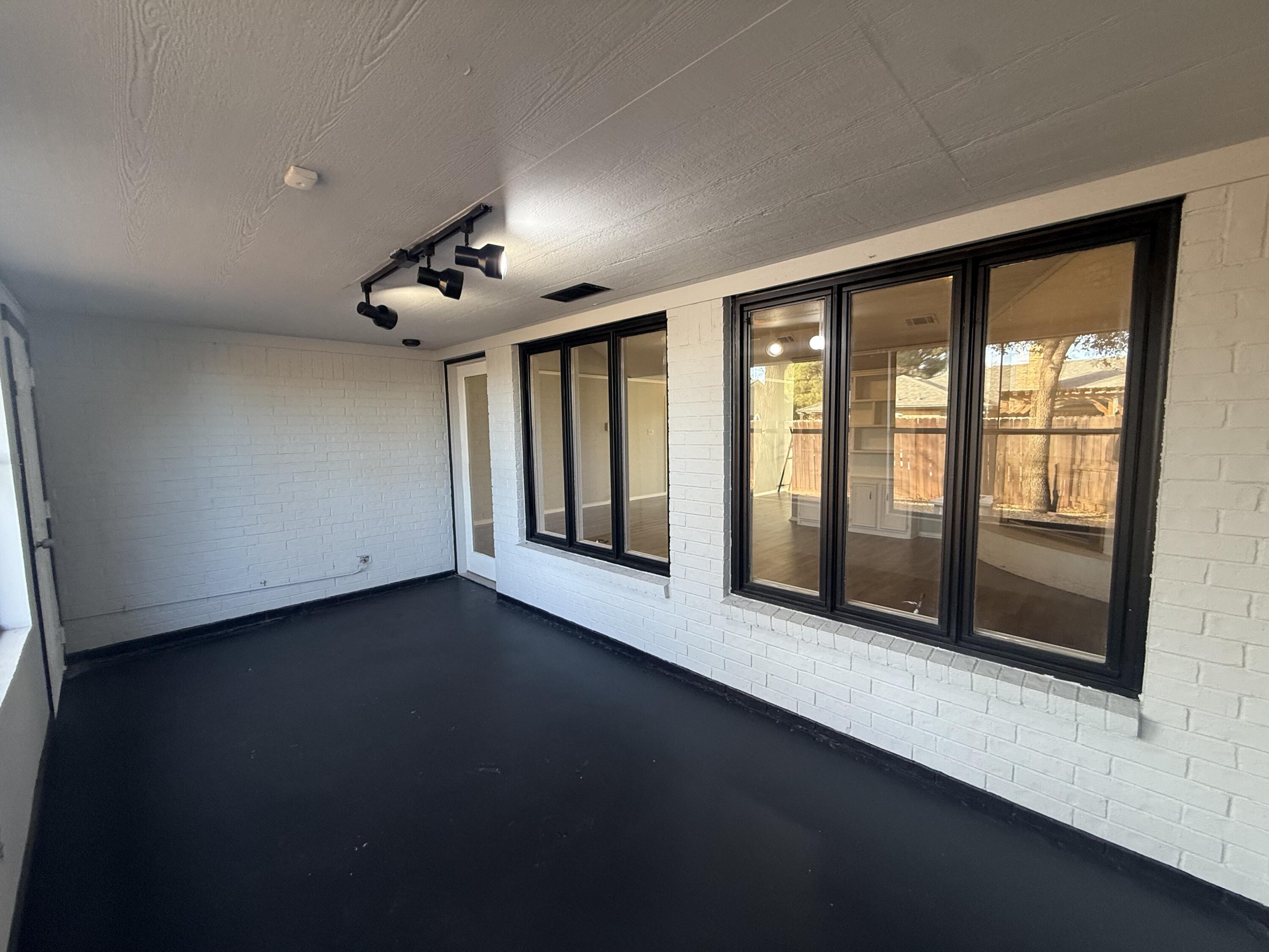 8201 Chicago Avenue Lubbock, TX 79424 - Photo 95 of 128 IMG_0392