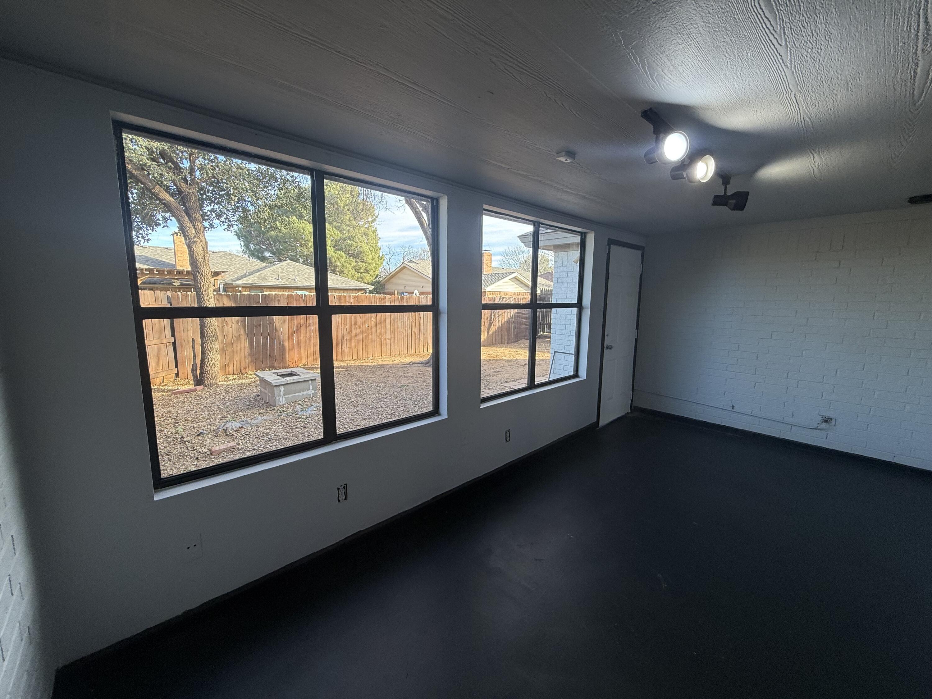 8201 Chicago Avenue Lubbock, TX 79424 - Photo 96 of 128 IMG_0391