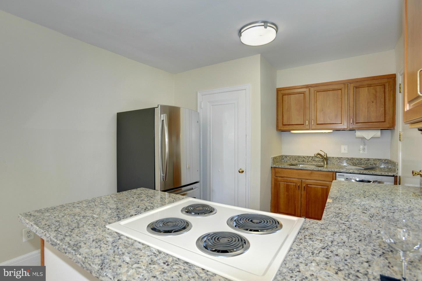 9307 Wire Avenue Silver Spring, MD 20901 - Photo 8 of 29 Kitchen