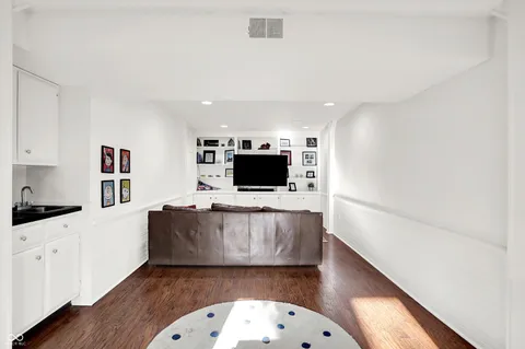 $599,900 | 95 Williamsburg Court, Zionsville, IN 46077