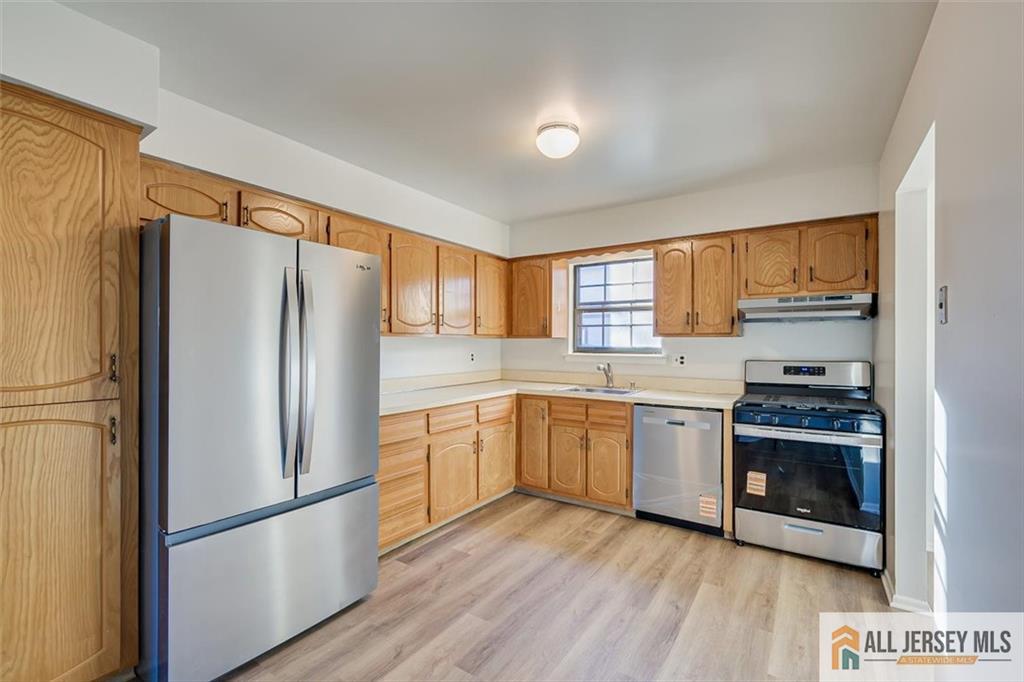 7107 Hana Road Edison, NJ 08817 - Photo 18 of 43