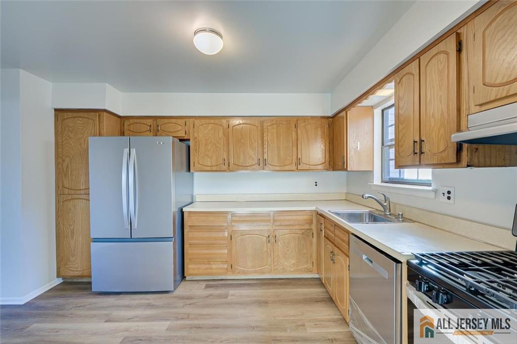 7107 Hana Road Edison, NJ 08817 - Photo 19 of 43