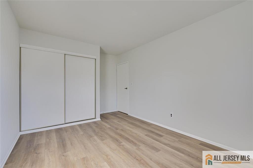 7107 Hana Road Edison, NJ 08817 - Photo 32 of 43