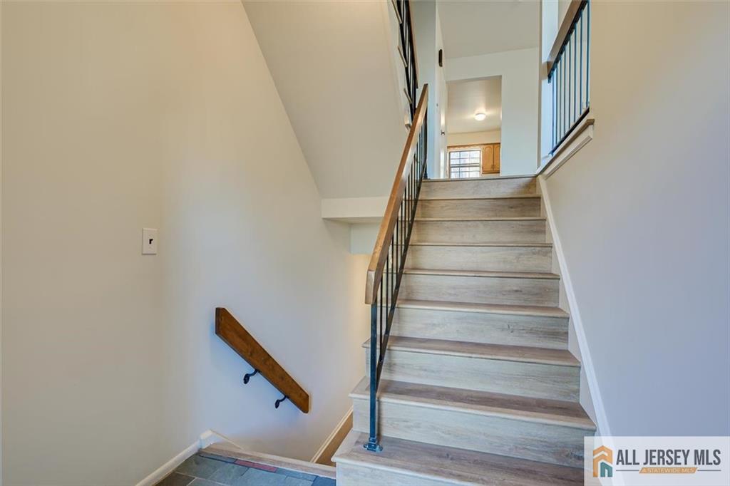 7107 Hana Road Edison, NJ 08817 - Photo 34 of 43