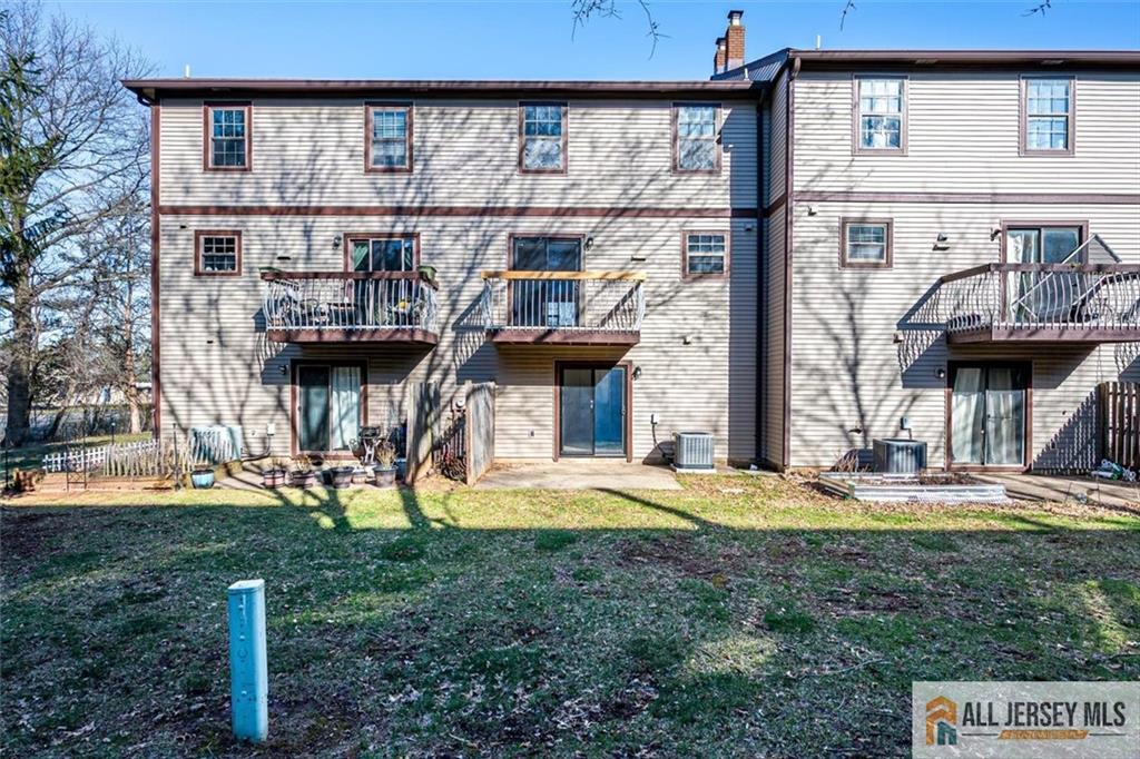 7107 Hana Road Edison, NJ 08817 - Photo 8 of 43