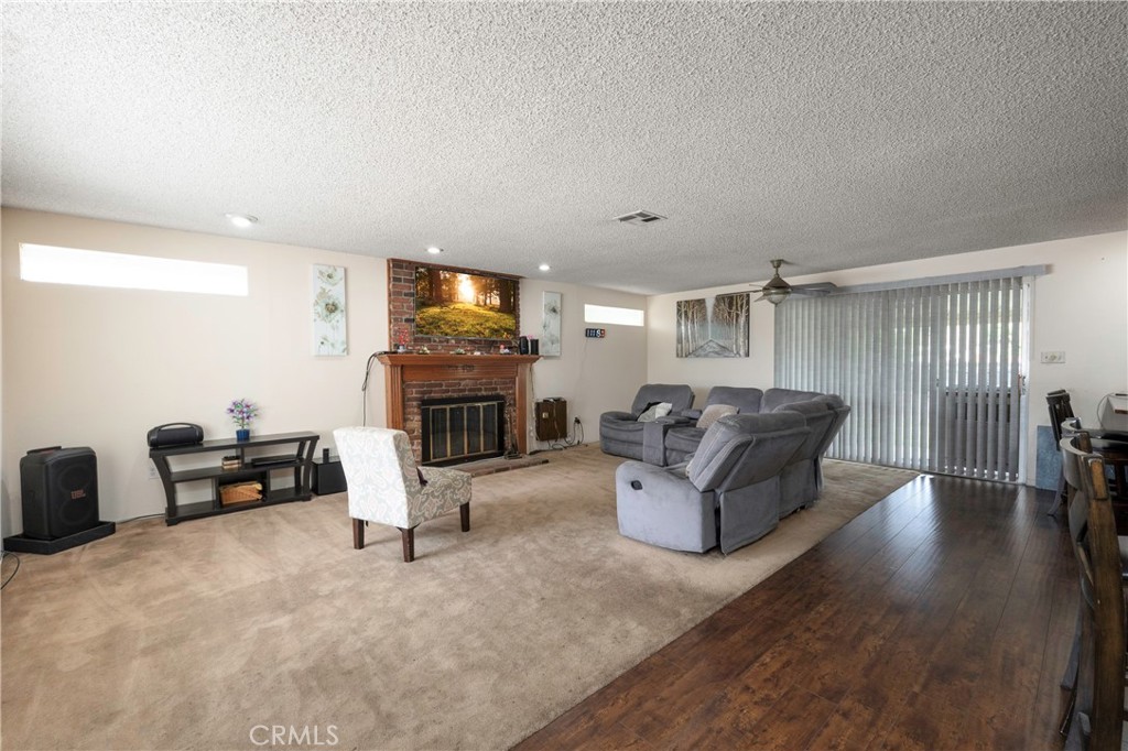 8841 California Riverside, CA 92503 - Photo 2 of 25