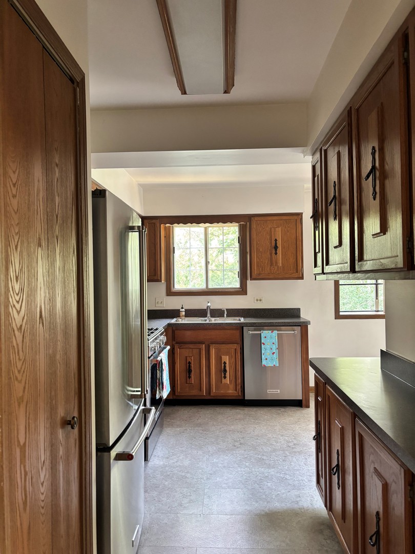 462 South President Street, Unit 304 Carol Stream, IL 60188 - Photo 19 of 50