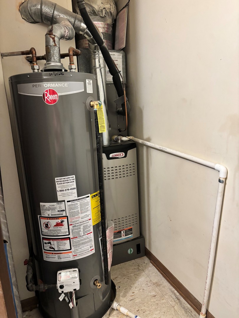 462 South President Street, Unit 304 Carol Stream, IL 60188 - Photo 44 of 50