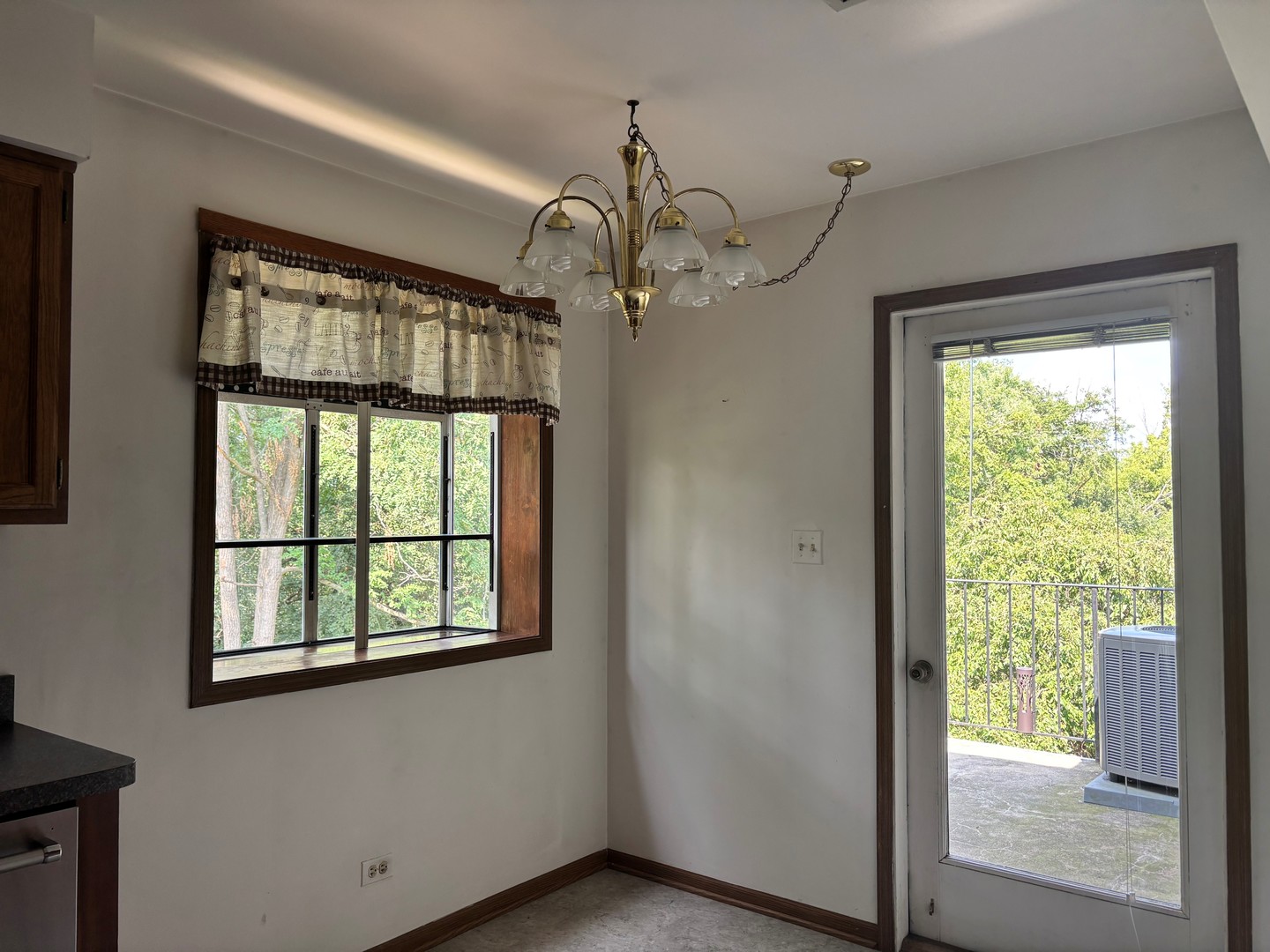 462 South President Street, Unit 304 Carol Stream, IL 60188 - Photo 6 of 50