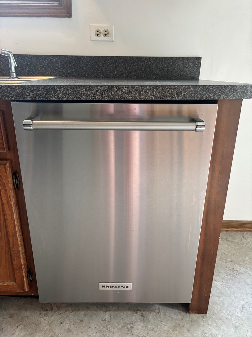 462 South President Street, Unit 304 Carol Stream, IL 60188 - Photo 10 of 50