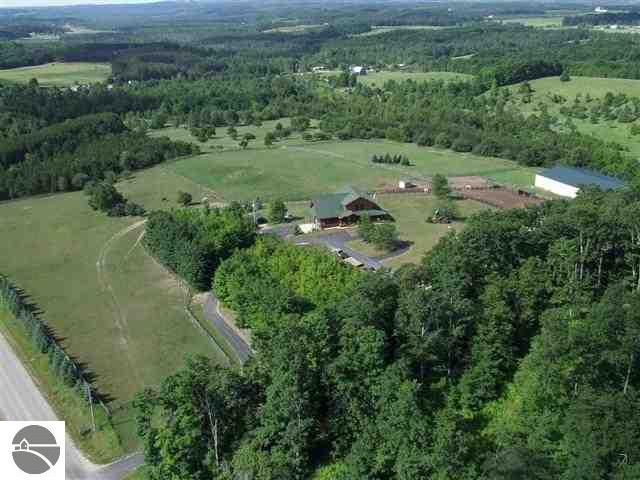 4520 South Schomberg Road Cedar, MI 49621 - Photo 29 of 50 1731126-28.JPG