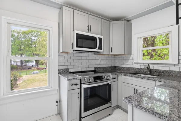 $3,200 | 65 Furnace Dock Road, Unit 2F, Croton-on-Hudson, NY 10520