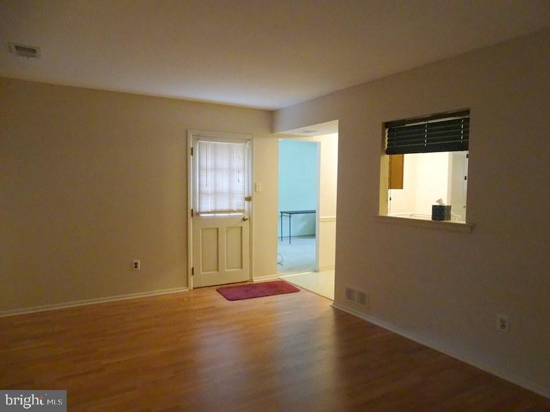 1606 Coventry Place Clementon, NJ 08021 - Photo 4 of 5 Gallery Image 4