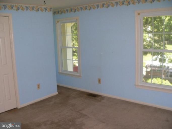168 Peyton Road Sterling, VA 20165 - Photo 7 of 8 Bedroom #3