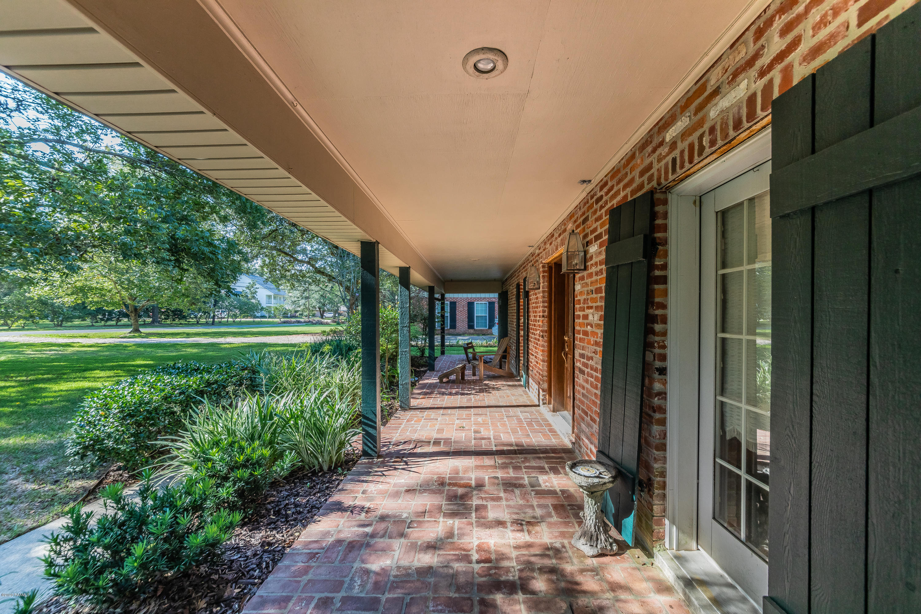 110 Riverview Road Lafayette, LA 70503 - Photo 4 of 49 Gallery Image 4