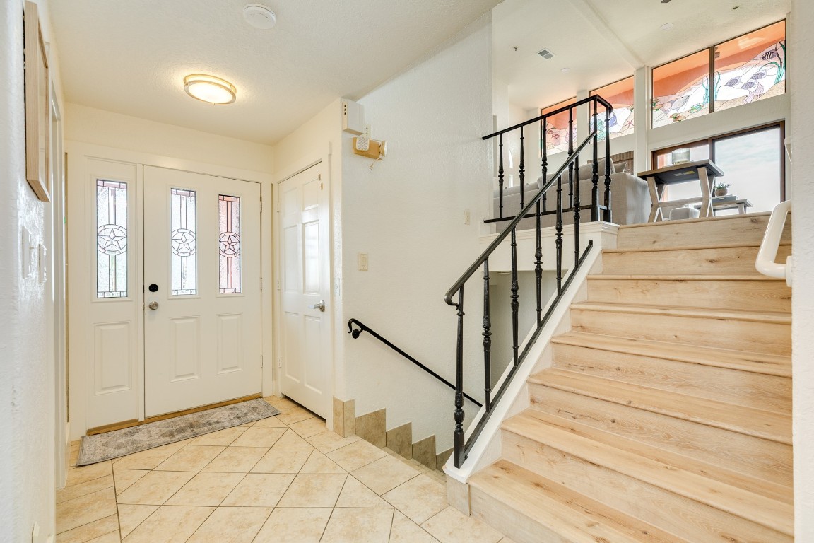411 Sailfish Lane, Unit 101 Freeport, TX 77541 - Photo 11 of 40 a view of entryway