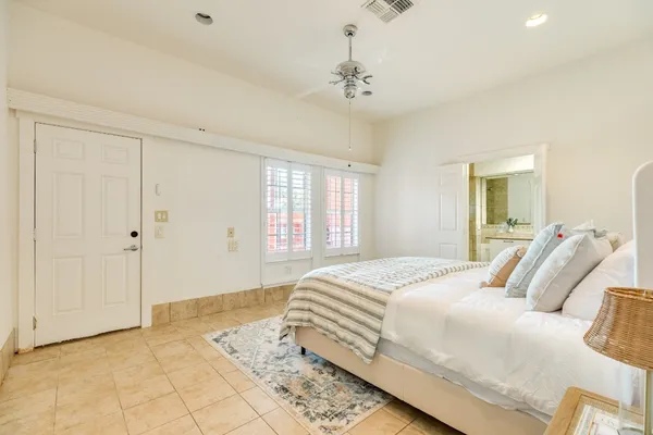 $284,999 | 411 Sailfish Lane, Unit 101, Freeport, TX 77541