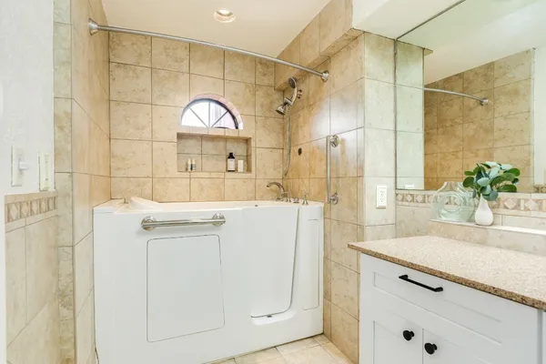 $284,999 | 411 Sailfish Lane, Unit 101, Freeport, TX 77541