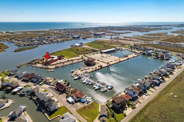 $284,999 | 411 Sailfish Lane, Unit 101, Freeport, TX 77541