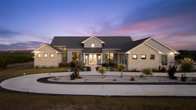 $2,295,000 | 205 South S Flat, Johnson City, TX 78636