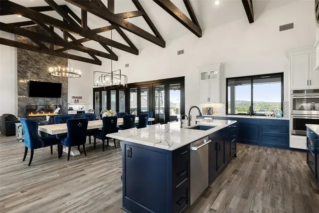 $2,295,000 | 205 South S Flat, Johnson City, TX 78636