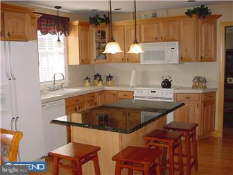 650 Violet Road Warminster, PA 18974 - Photo 4 of 12 Gallery Image 4