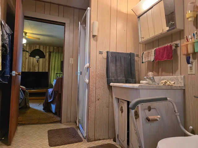 $90,000 | 425 South East Street, Plainfield, WI 54966