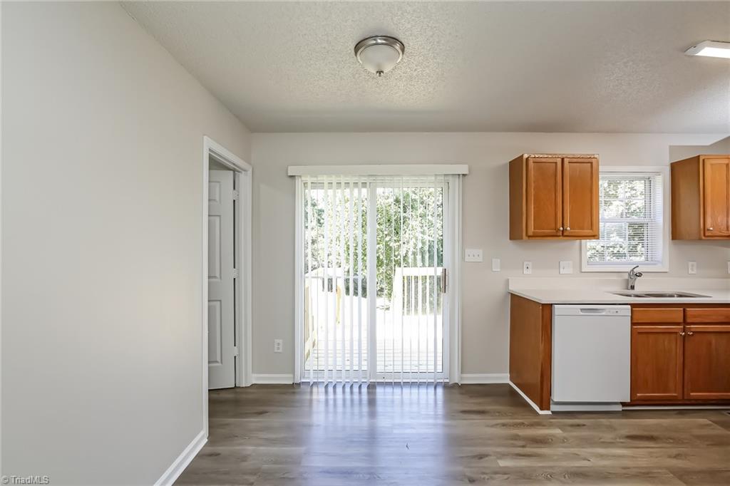 305 Albertson Road Thomasville, NC 27360 - Photo 6 of 16