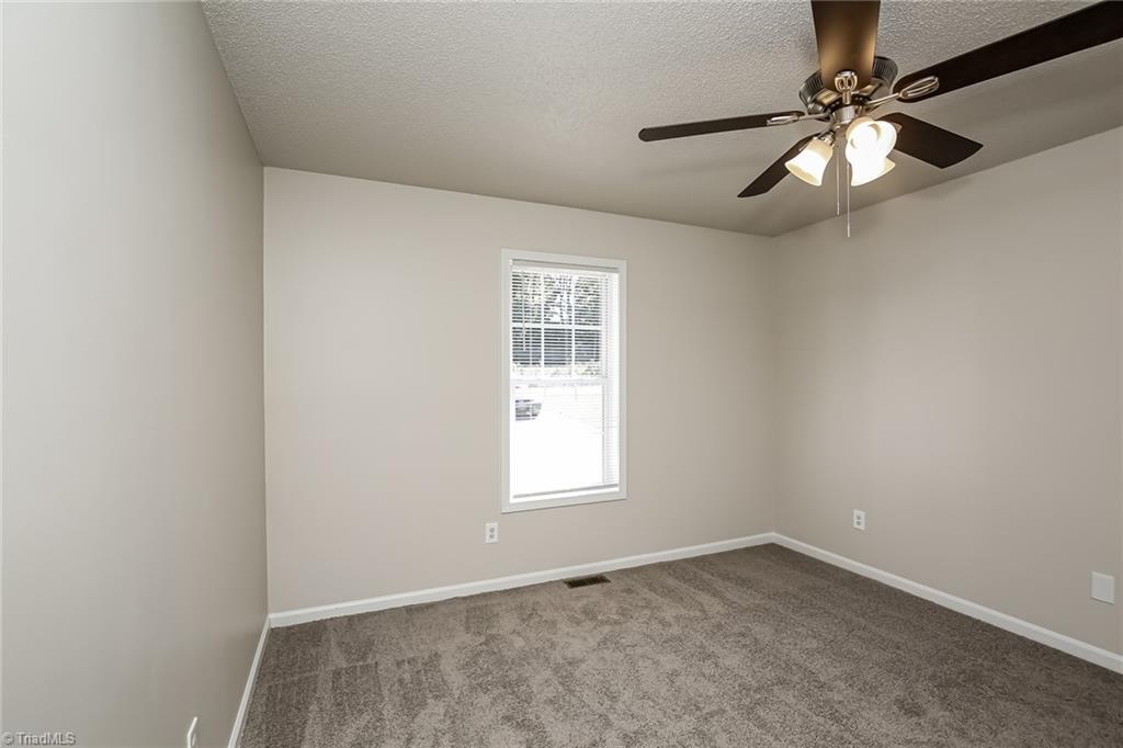 305 Albertson Road Thomasville, NC 27360 - Photo 9 of 16