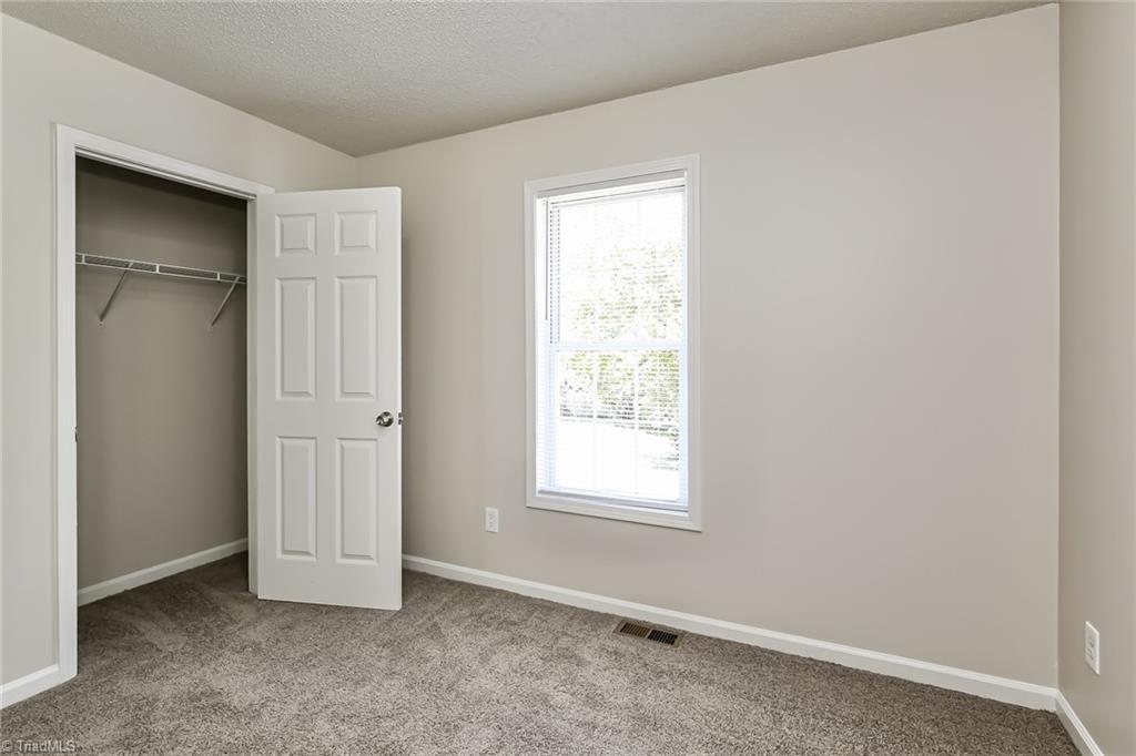 305 Albertson Road Thomasville, NC 27360 - Photo 10 of 16