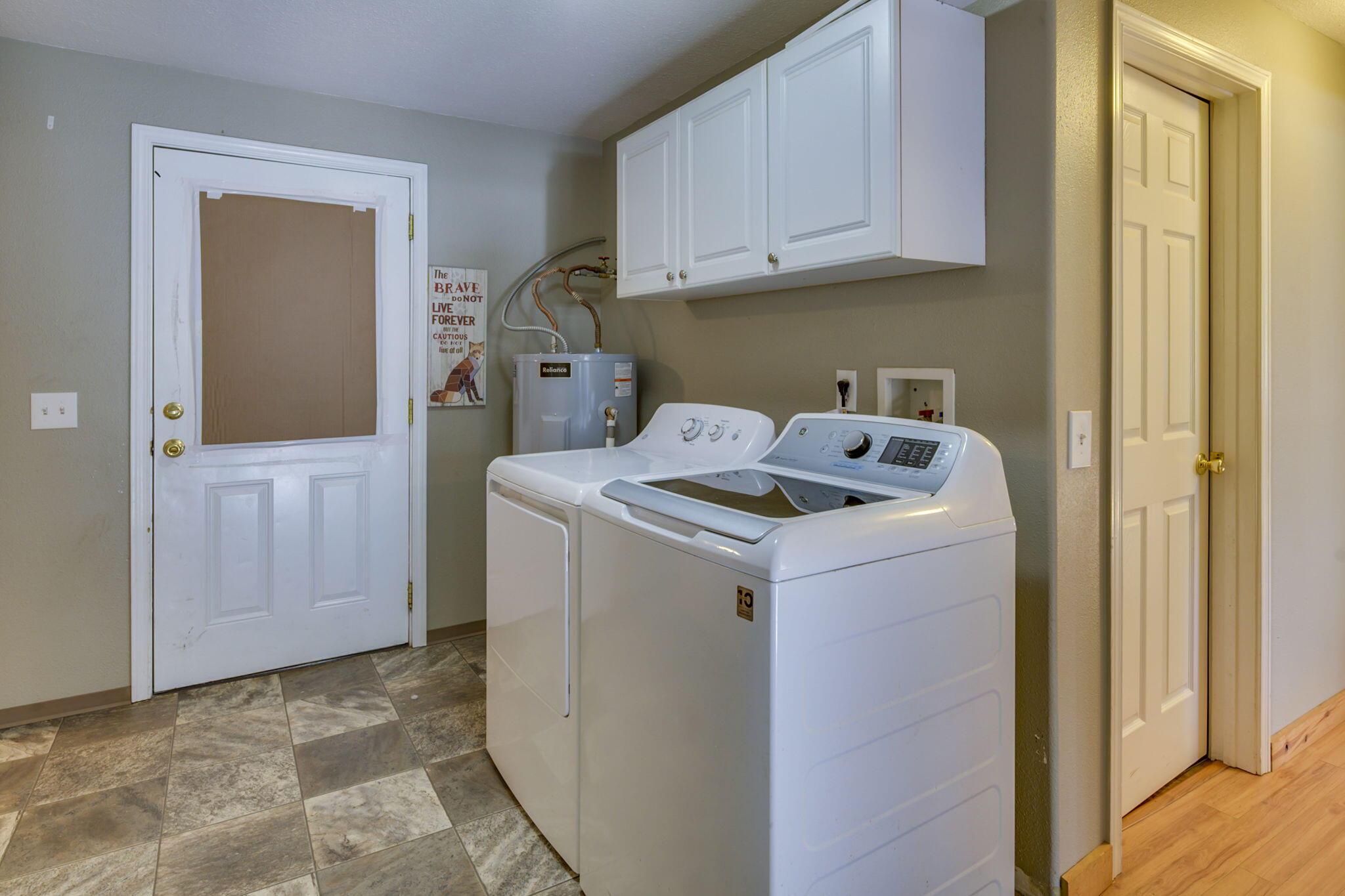 16412 Burgess Road La Pine, OR 97739 - Photo 11 of 27 21-web-or-mls-16412 Burgess Rd, La Pine-