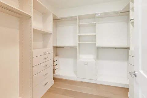 $2,075,000 | 363 East Wacker Drive, Unit 3109, Chicago, IL 60601