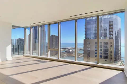 $2,075,000 | 363 East Wacker Drive, Unit 3109, Chicago, IL 60601