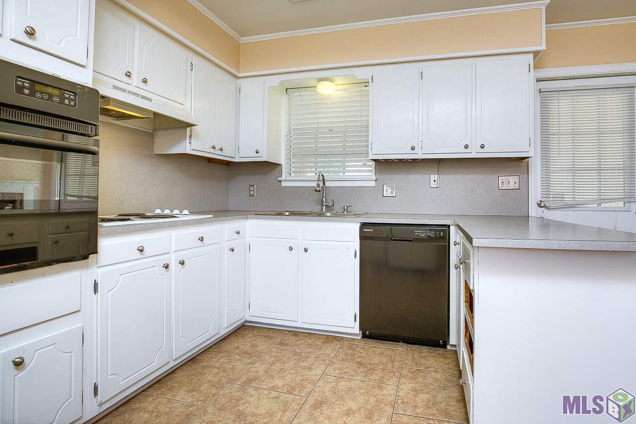 10622 Rhus Fringe Drive Baton Rouge, LA 70816 - Photo 6 of 19
