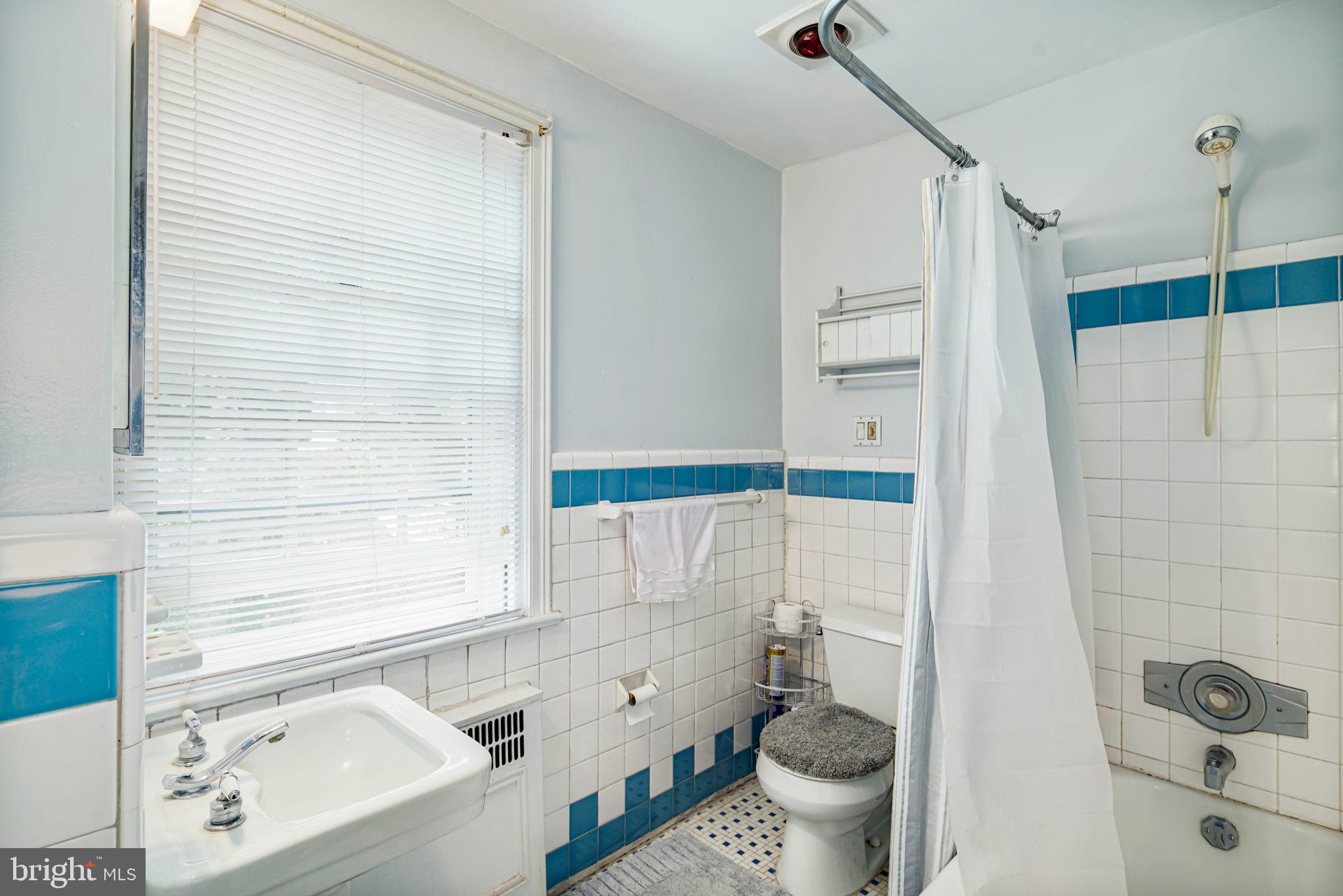 3608 State Road Drexel Hill, PA 19026 - Photo 23 of 31 Bathroom 2