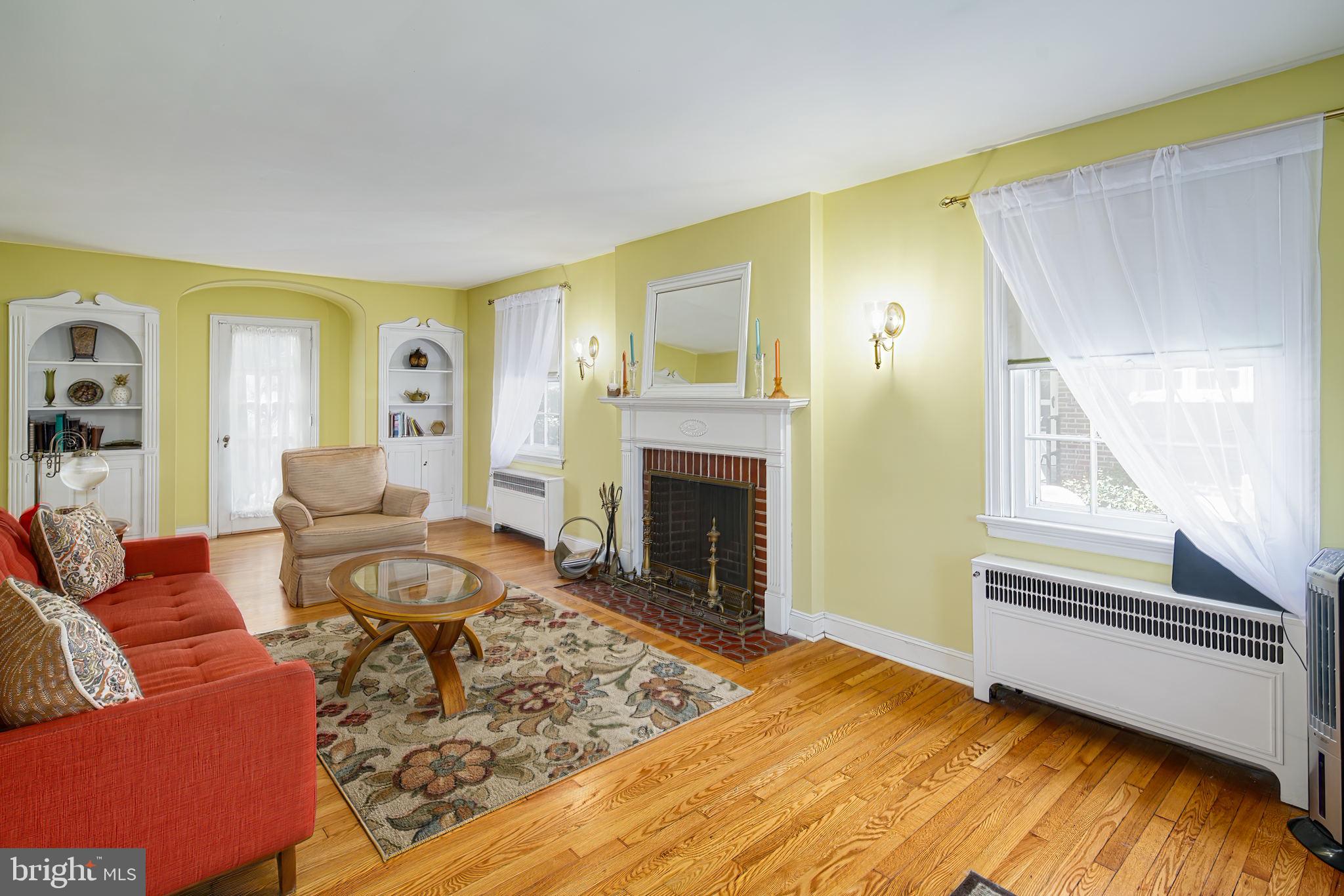 3608 State Road Drexel Hill, PA 19026 - Photo 7 of 31 Living Room