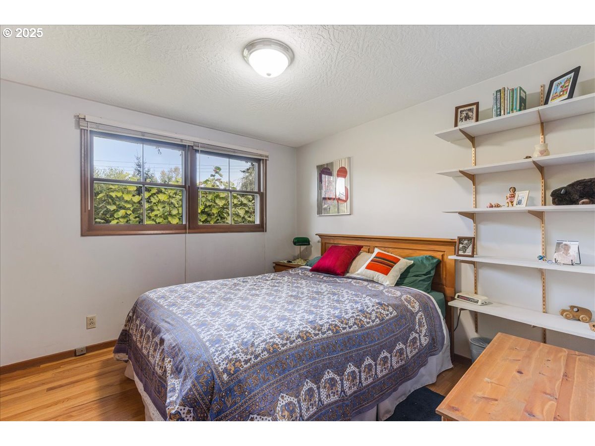 8495 Southwest Katherine Lane Portland, OR 97225 - Photo 14 of 25