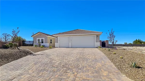 $519,900 | 5471 Lincolnwood Court, Pahrump, NV 89061