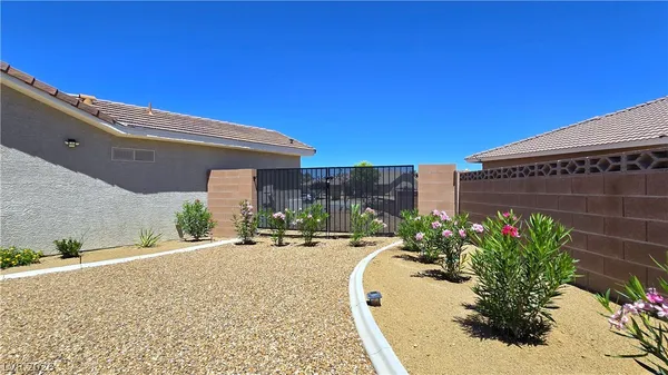 $519,900 | 5471 Lincolnwood Court, Pahrump, NV 89061