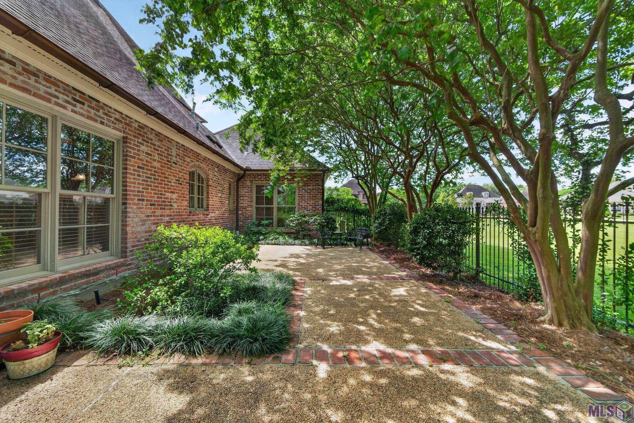 19335 Bellerive Court Baton Rouge, LA 70809 - Photo 12 of 59