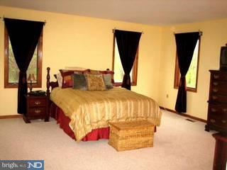 8816 Ridge Avenue, Unit 26 Philadelphia, PA 19128 - Photo 5 of 6 Gallery Image 5