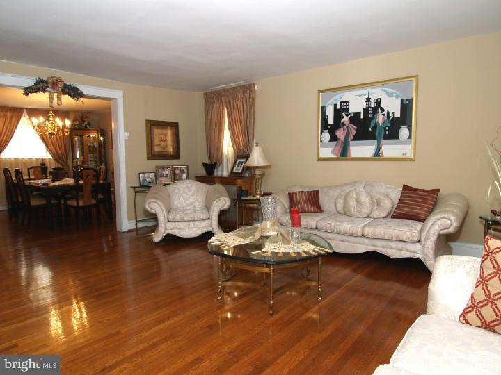 243 Shirley Road Upper Darby, PA 19082 - Photo 11 of 25