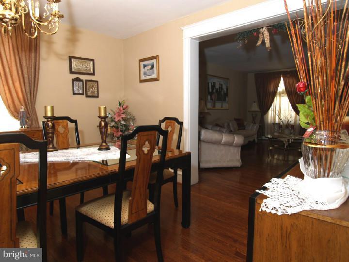 243 Shirley Road Upper Darby, PA 19082 - Photo 12 of 25