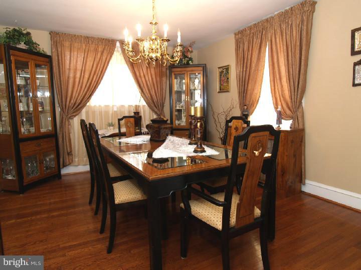 243 Shirley Road Upper Darby, PA 19082 - Photo 13 of 25